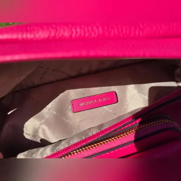 Michael Kors Pink Maisie Large Pebbled 2-in-1 Sling Pack - Picture 11 of 11